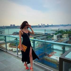 Meet your Posher, Claudia